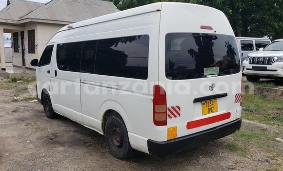 Buy Used Toyota Hiace White Car in Dar es Salaam in Dar es Salaam Buy Used Toyota Hiace White Car in Dar es Salaam in Dar es Salaam