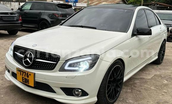 Nunua Ilio tumika Mercedes-Benz 740Li Nyeupe Gari ndani ya Dar es Salaam nchini Dar es Salaam Nunua Ilio tumika Mercedes-Benz 740Li Nyeupe Gari ndani ya Dar es Salaam nchini Dar es Salaam