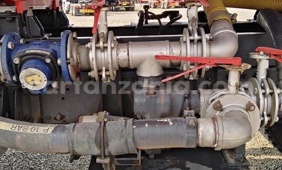 Nunua Ilio tumika Man Silent Nyekundu Lori ndani ya Dar es Salaam nchini Dar es Salaam Nunua Ilio tumika Man Silent Nyekundu Lori ndani ya Dar es Salaam nchini Dar es Salaam