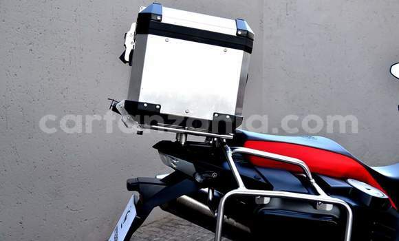 Nunua Ilio tumika BMW F 700 Nyekundu Bike ndani ya Dar es Salaam nchini Dar es Salaam Nunua Ilio tumika BMW F 700 Nyekundu Bike ndani ya Dar es Salaam nchini Dar es Salaam