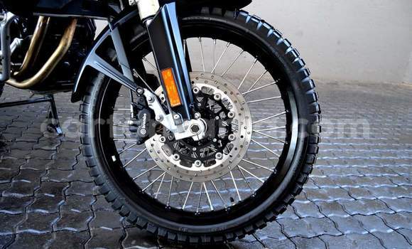 Nunua Ilio tumika BMW F 700 Nyekundu Bike ndani ya Dar es Salaam nchini Dar es Salaam Nunua Ilio tumika BMW F 700 Nyekundu Bike ndani ya Dar es Salaam nchini Dar es Salaam