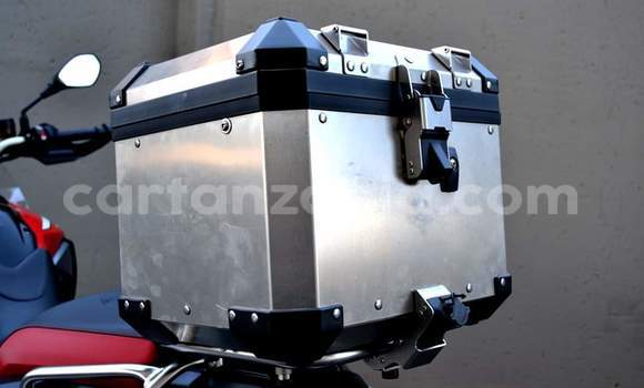 Nunua Ilio tumika BMW F 700 Nyekundu Bike ndani ya Dar es Salaam nchini Dar es Salaam Nunua Ilio tumika BMW F 700 Nyekundu Bike ndani ya Dar es Salaam nchini Dar es Salaam