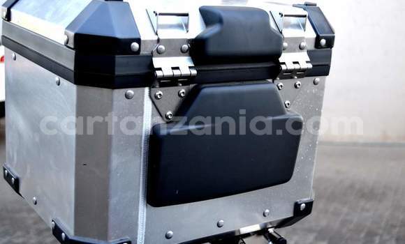 Nunua Ilio tumika BMW F 700 Nyekundu Bike ndani ya Dar es Salaam nchini Dar es Salaam Nunua Ilio tumika BMW F 700 Nyekundu Bike ndani ya Dar es Salaam nchini Dar es Salaam