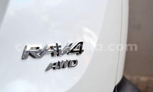 Nunua Ilio tumika Toyota RAV4 Nyeupe Gari ndani ya Dar es Salaam nchini Dar es Salaam Nunua Ilio tumika Toyota RAV4 Nyeupe Gari ndani ya Dar es Salaam nchini Dar es Salaam