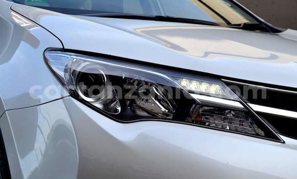 Nunua Ilio tumika Toyota RAV4 Nyeupe Gari ndani ya Dar es Salaam nchini Dar es Salaam Nunua Ilio tumika Toyota RAV4 Nyeupe Gari ndani ya Dar es Salaam nchini Dar es Salaam
