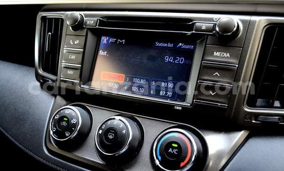 Nunua Ilio tumika Toyota RAV4 Nyeupe Gari ndani ya Dar es Salaam nchini Dar es Salaam Nunua Ilio tumika Toyota RAV4 Nyeupe Gari ndani ya Dar es Salaam nchini Dar es Salaam