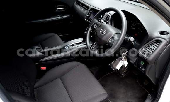Buy Used Honda HR–V White Car in Dar es Salaam in Dar es Salaam Buy Used Honda HR–V White Car in Dar es Salaam in Dar es Salaam