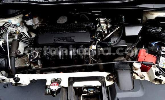 Buy Used Honda HR–V White Car in Dar es Salaam in Dar es Salaam Buy Used Honda HR–V White Car in Dar es Salaam in Dar es Salaam