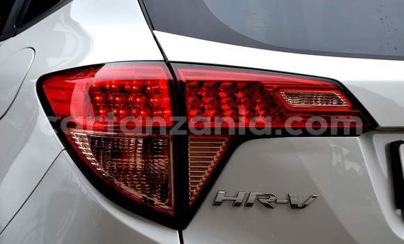 Buy Used Honda HR–V White Car in Dar es Salaam in Dar es Salaam Buy Used Honda HR–V White Car in Dar es Salaam in Dar es Salaam