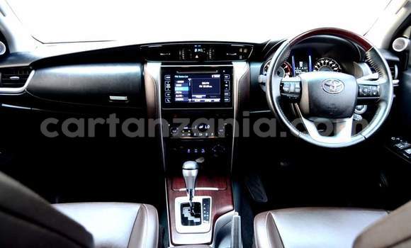 Nunua Ilio tumika Toyota Fortuner Brown Gari ndani ya Dar es Salaam nchini Dar es Salaam Nunua Ilio tumika Toyota Fortuner Brown Gari ndani ya Dar es Salaam nchini Dar es Salaam