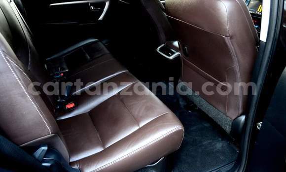 Nunua Ilio tumika Toyota Fortuner Brown Gari ndani ya Dar es Salaam nchini Dar es Salaam Nunua Ilio tumika Toyota Fortuner Brown Gari ndani ya Dar es Salaam nchini Dar es Salaam