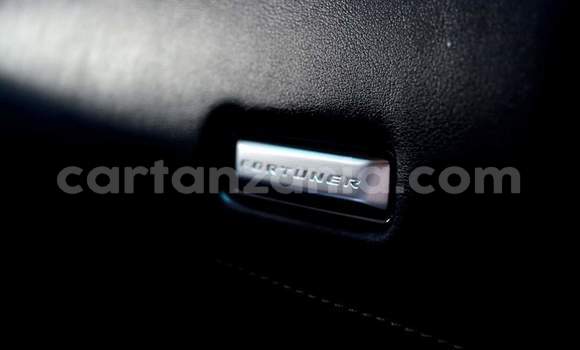 Nunua Ilio tumika Toyota Fortuner Brown Gari ndani ya Dar es Salaam nchini Dar es Salaam Nunua Ilio tumika Toyota Fortuner Brown Gari ndani ya Dar es Salaam nchini Dar es Salaam