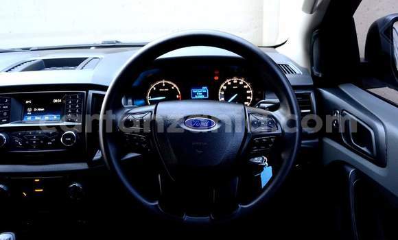 Buy Used Ford Everest Blue Car in Dar es Salaam in Dar es Salaam Buy Used Ford Everest Blue Car in Dar es Salaam in Dar es Salaam
