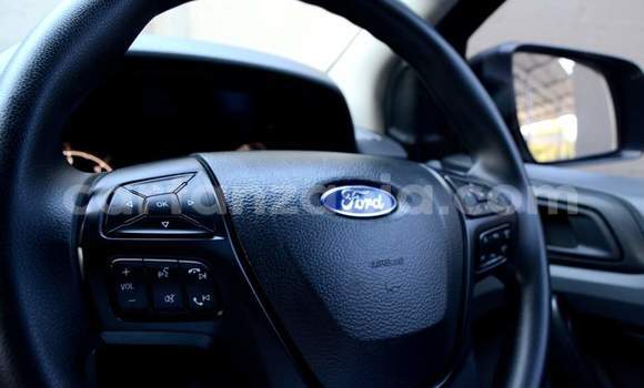 Buy Used Ford Everest Blue Car in Dar es Salaam in Dar es Salaam Buy Used Ford Everest Blue Car in Dar es Salaam in Dar es Salaam