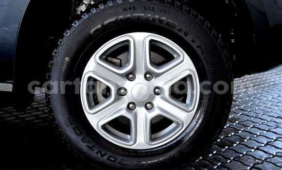 Buy Used Ford Everest Blue Car in Dar es Salaam in Dar es Salaam Buy Used Ford Everest Blue Car in Dar es Salaam in Dar es Salaam