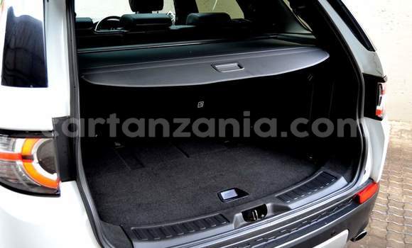 Nunua Ilio tumika Land Rover Discovery Sport Nyeupe Gari ndani ya Dar es Salaam nchini Dar es Salaam Nunua Ilio tumika Land Rover Discovery Sport Nyeupe Gari ndani ya Dar es Salaam nchini Dar es Salaam