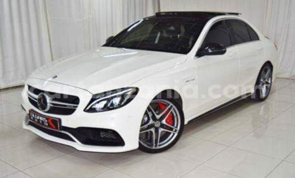 Nunua Ilio tumika Mercedes‒Benz C-klasse AMG Nyeupe Gari ndani ya Dar es Salaam nchini Dar es Salaam Nunua Ilio tumika Mercedes‒Benz C-klasse AMG Nyeupe Gari ndani ya Dar es Salaam nchini Dar es Salaam