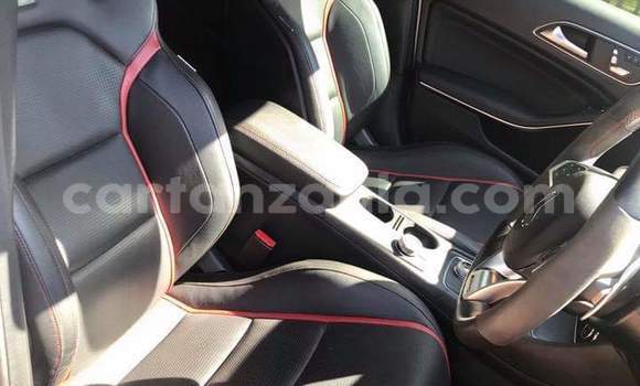 Nunua Ilio tumika Mercedes‒Benz A-klasse AMG Nyeupe Gari ndani ya Dar es Salaam nchini Dar es Salaam Nunua Ilio tumika Mercedes‒Benz A-klasse AMG Nyeupe Gari ndani ya Dar es Salaam nchini Dar es Salaam