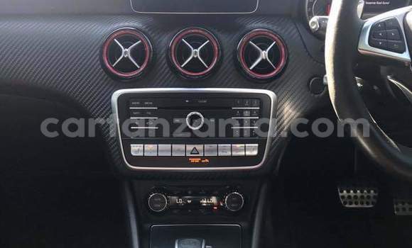 Nunua Ilio tumika Mercedes‒Benz A-klasse AMG Nyeupe Gari ndani ya Dar es Salaam nchini Dar es Salaam Nunua Ilio tumika Mercedes‒Benz A-klasse AMG Nyeupe Gari ndani ya Dar es Salaam nchini Dar es Salaam