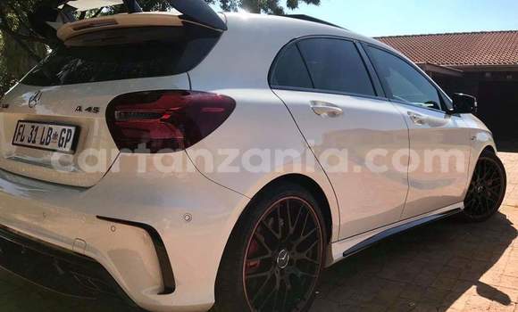 Nunua Ilio tumika Mercedes‒Benz A-klasse AMG Nyeupe Gari ndani ya Dar es Salaam nchini Dar es Salaam Nunua Ilio tumika Mercedes‒Benz A-klasse AMG Nyeupe Gari ndani ya Dar es Salaam nchini Dar es Salaam