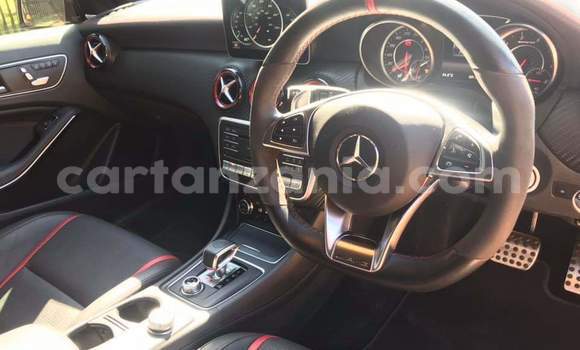 Nunua Ilio tumika Mercedes‒Benz A-klasse AMG Nyeupe Gari ndani ya Dar es Salaam nchini Dar es Salaam Nunua Ilio tumika Mercedes‒Benz A-klasse AMG Nyeupe Gari ndani ya Dar es Salaam nchini Dar es Salaam