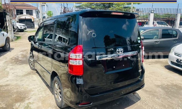 Buy New Toyota Noah Black Car in Dar es Salaam in Dar es Salaam Buy New Toyota Noah Black Car in Dar es Salaam in Dar es Salaam