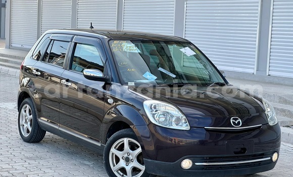 Nunua Imported Mazda Verisa Nyeusi Gari ndani ya Dar es Salaam nchini Dar es Salaam