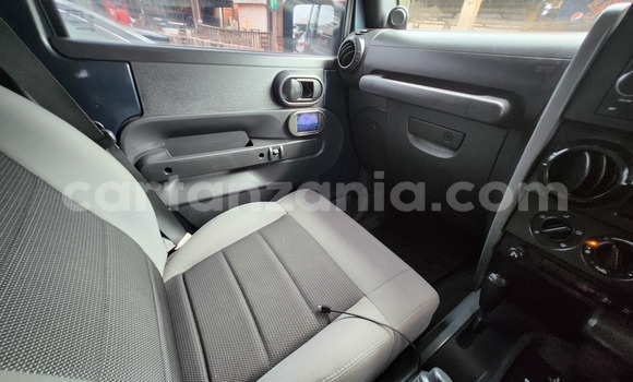 Buy Used Jeep Wrangler Beige Car in Dar es Salaam in Dar es Salaam Buy Used Jeep Wrangler Beige Car in Dar es Salaam in Dar es Salaam