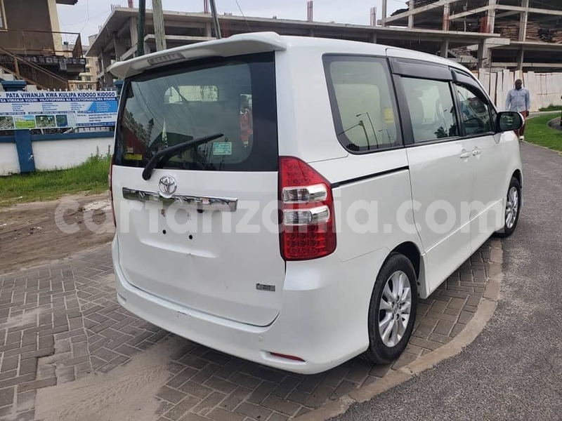 Big with watermark toyota noah dodoma bahi 20495