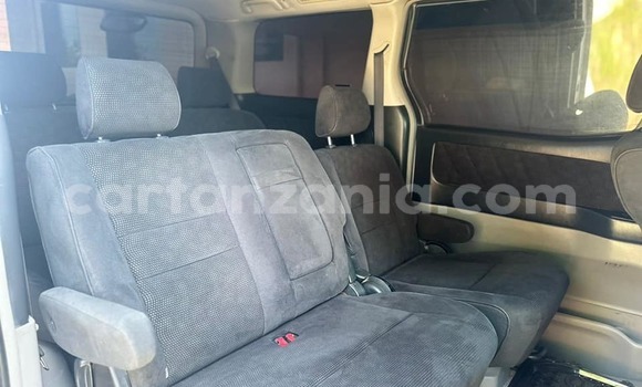 Buy Used Toyota Alphard White Car in Bariadi in Simiyu Buy Used Toyota Alphard White Car in Bariadi in Simiyu
