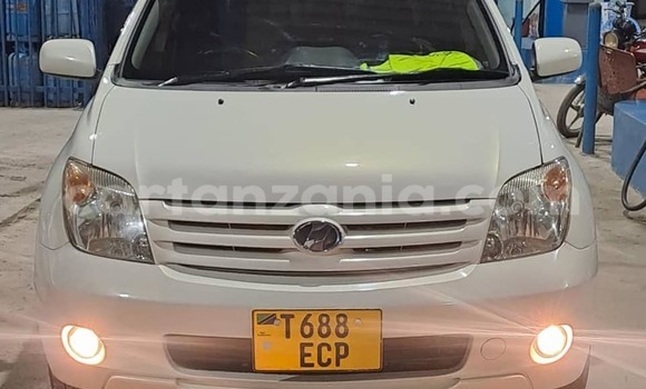 Buy Used Toyota IST White Car in Babati Urban in Manyara Buy Used Toyota IST White Car in Babati Urban in Manyara