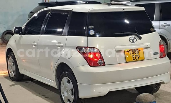 Buy Used Toyota IST White Car in Babati Urban in Manyara Buy Used Toyota IST White Car in Babati Urban in Manyara