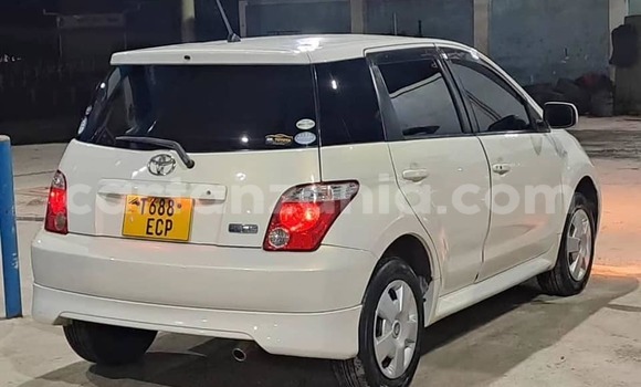 Buy Used Toyota IST White Car in Babati Urban in Manyara Buy Used Toyota IST White Car in Babati Urban in Manyara