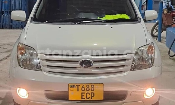 Buy Used Toyota IST White Car in Babati Urban in Manyara Buy Used Toyota IST White Car in Babati Urban in Manyara