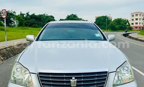 Buy Used Toyota Crown Other Car in Bahi in Dodoma Buy Used Toyota Crown Other Car in Bahi in Dodoma