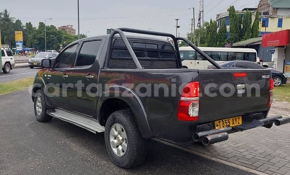 Buy Used Toyota Hilux Black Car in Bahi in Dodoma Buy Used Toyota Hilux Black Car in Bahi in Dodoma