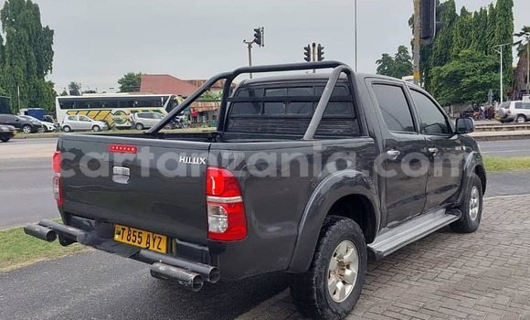Buy Used Toyota Hilux Black Car in Bahi in Dodoma Buy Used Toyota Hilux Black Car in Bahi in Dodoma