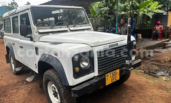 Nunua Ilio tumika Land Rover Defender Nyeupe Gari ndani ya Bagamoyo nchini Pwani Nunua Ilio tumika Land Rover Defender Nyeupe Gari ndani ya Bagamoyo nchini Pwani