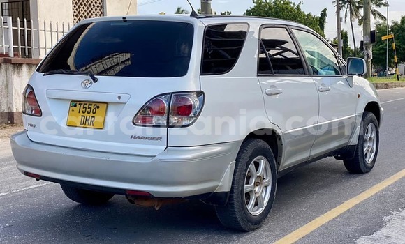 Buy Used Toyota Harrier White Car in Bariadi in Simiyu Buy Used Toyota Harrier White Car in Bariadi in Simiyu