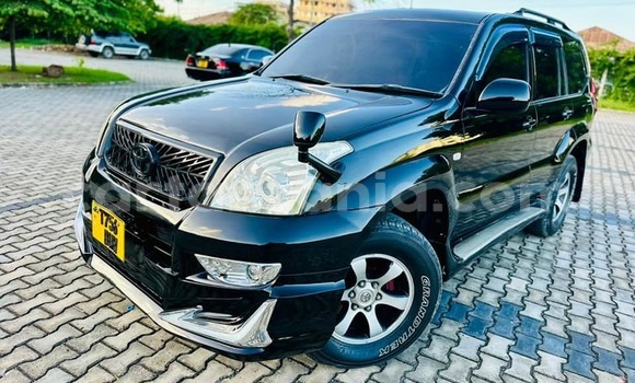 Nunua Ilio tumika Toyota Land Cruiser Nyeusi Gari ndani ya Bahi nchini Dodoma Nunua Ilio tumika Toyota Land Cruiser Nyeusi Gari ndani ya Bahi nchini Dodoma