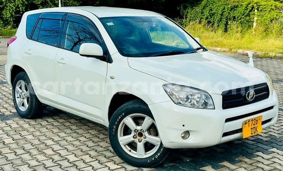 Buy Used Toyota RAV4 White Car in Bahi in Dodoma Buy Used Toyota RAV4 White Car in Bahi in Dodoma