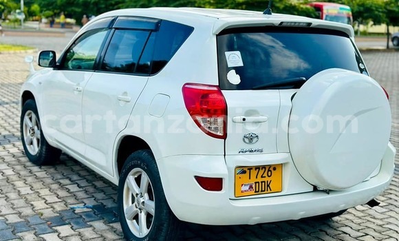 Buy Used Toyota RAV4 White Car in Bahi in Dodoma Buy Used Toyota RAV4 White Car in Bahi in Dodoma
