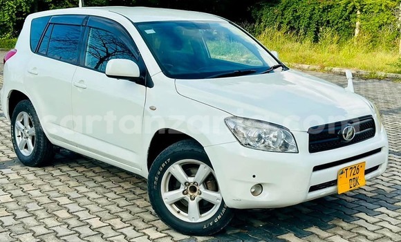 Buy Used Toyota RAV4 White Car in Bahi in Dodoma Buy Used Toyota RAV4 White Car in Bahi in Dodoma