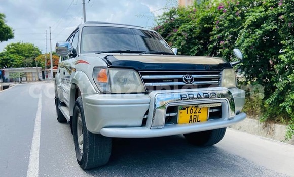 Nunua Ilio tumika Toyota Land Cruiser Prado Nyingine Gari ndani ya Bariadi nchini Simiyu Nunua Ilio tumika Toyota Land Cruiser Prado Nyingine Gari ndani ya Bariadi nchini Simiyu