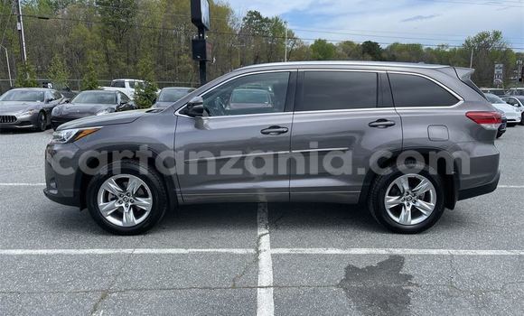 Buy Used Toyota Highlander Other Car in Dar es Salaam in Dar es Salaam Buy Used Toyota Highlander Other Car in Dar es Salaam in Dar es Salaam