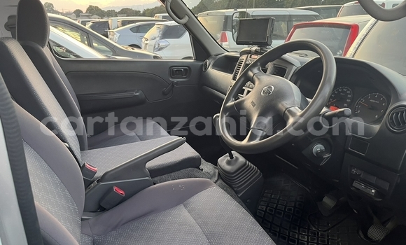 Buy Import Nissan Caravan Silver Car in Dar es Salaam in Dar es Salaam Buy Import Nissan Caravan Silver Car in Dar es Salaam in Dar es Salaam