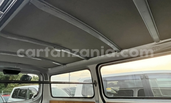 Buy Import Nissan Caravan Silver Car in Dar es Salaam in Dar es Salaam Buy Import Nissan Caravan Silver Car in Dar es Salaam in Dar es Salaam