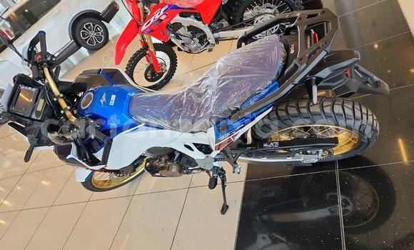 Buy Used Honda CRF Blue Bike in Arusha in Arusha Buy Used Honda CRF Blue Bike in Arusha in Arusha