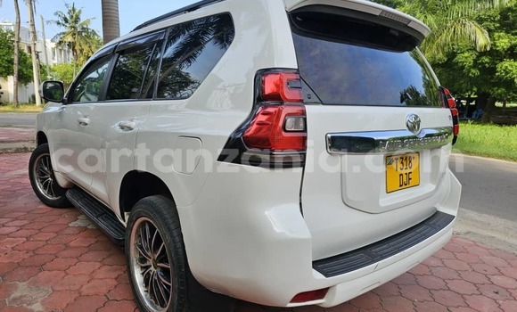 Buy Used Toyota Land Cruiser Prado White Car in Dar es Salaam in Dar es Salaam
