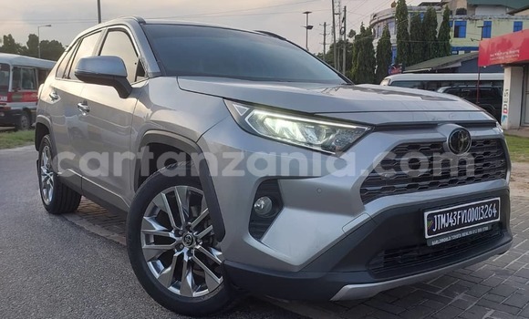 Nunua Mpya Toyota RAV4 Nyingine Gari ndani ya Dar es Salaam nchini Dar es Salaam